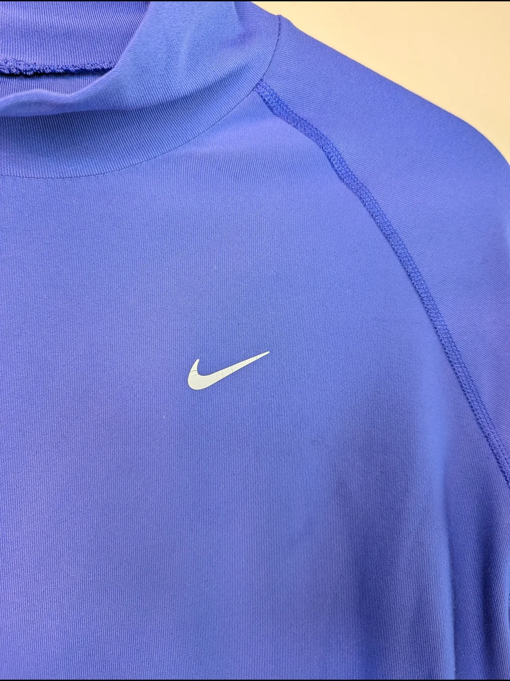 Nike Womens Long-Sleeve Running Shirt Medium